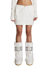 base|white