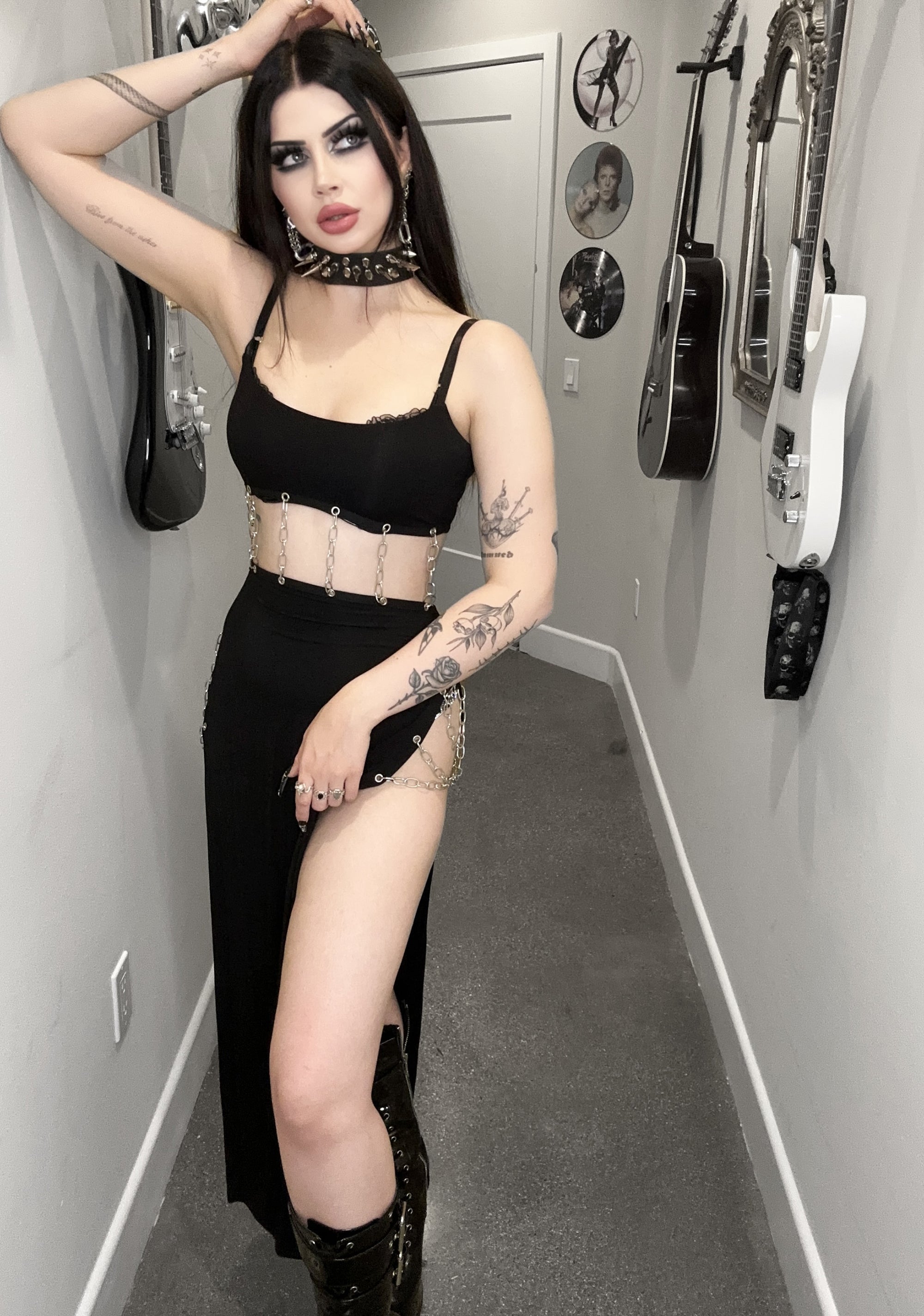 seven|black