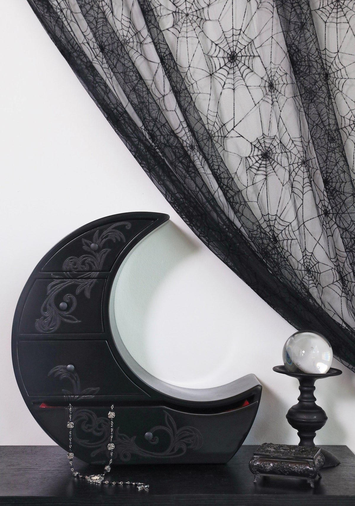 base|black