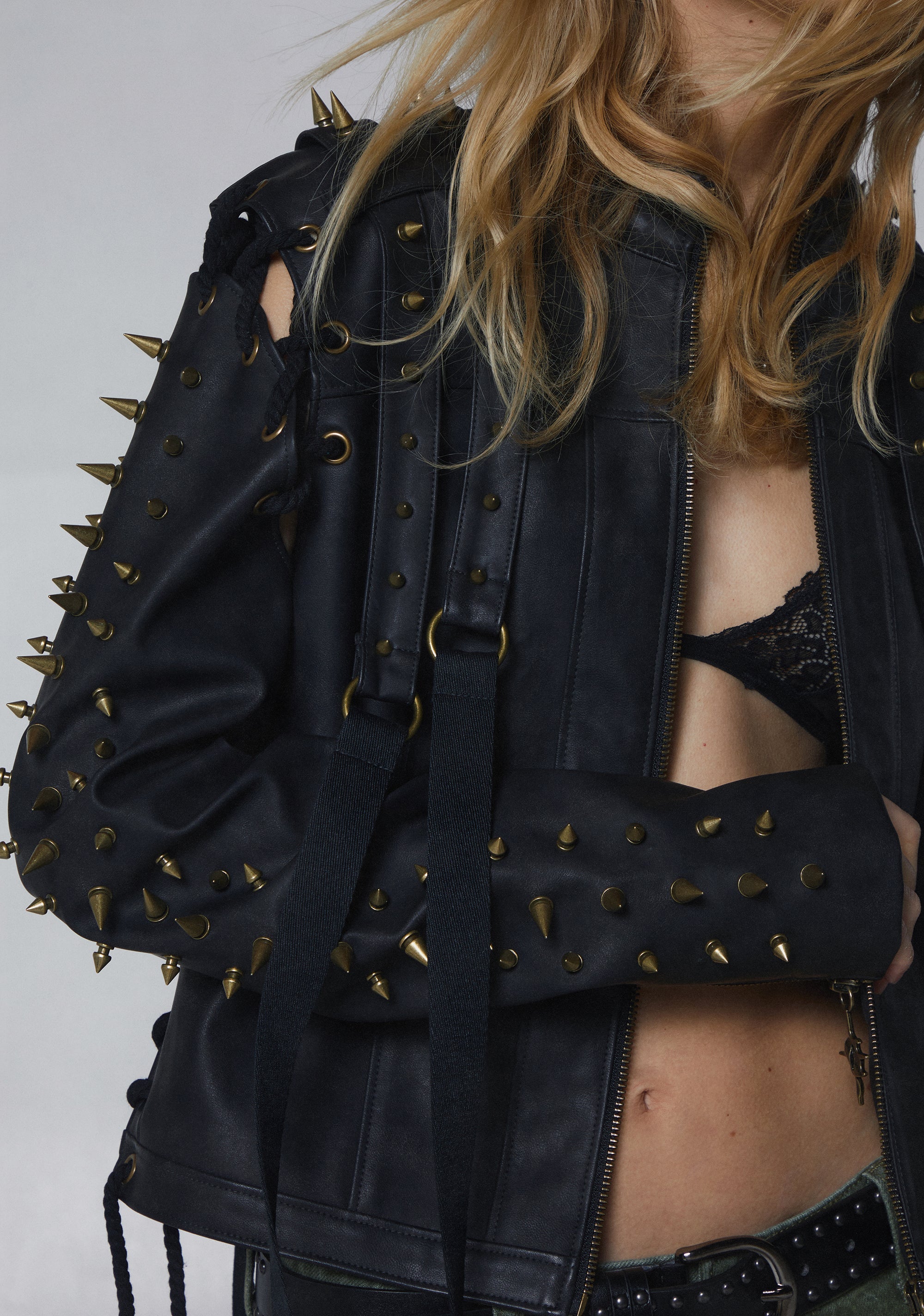 seven|black