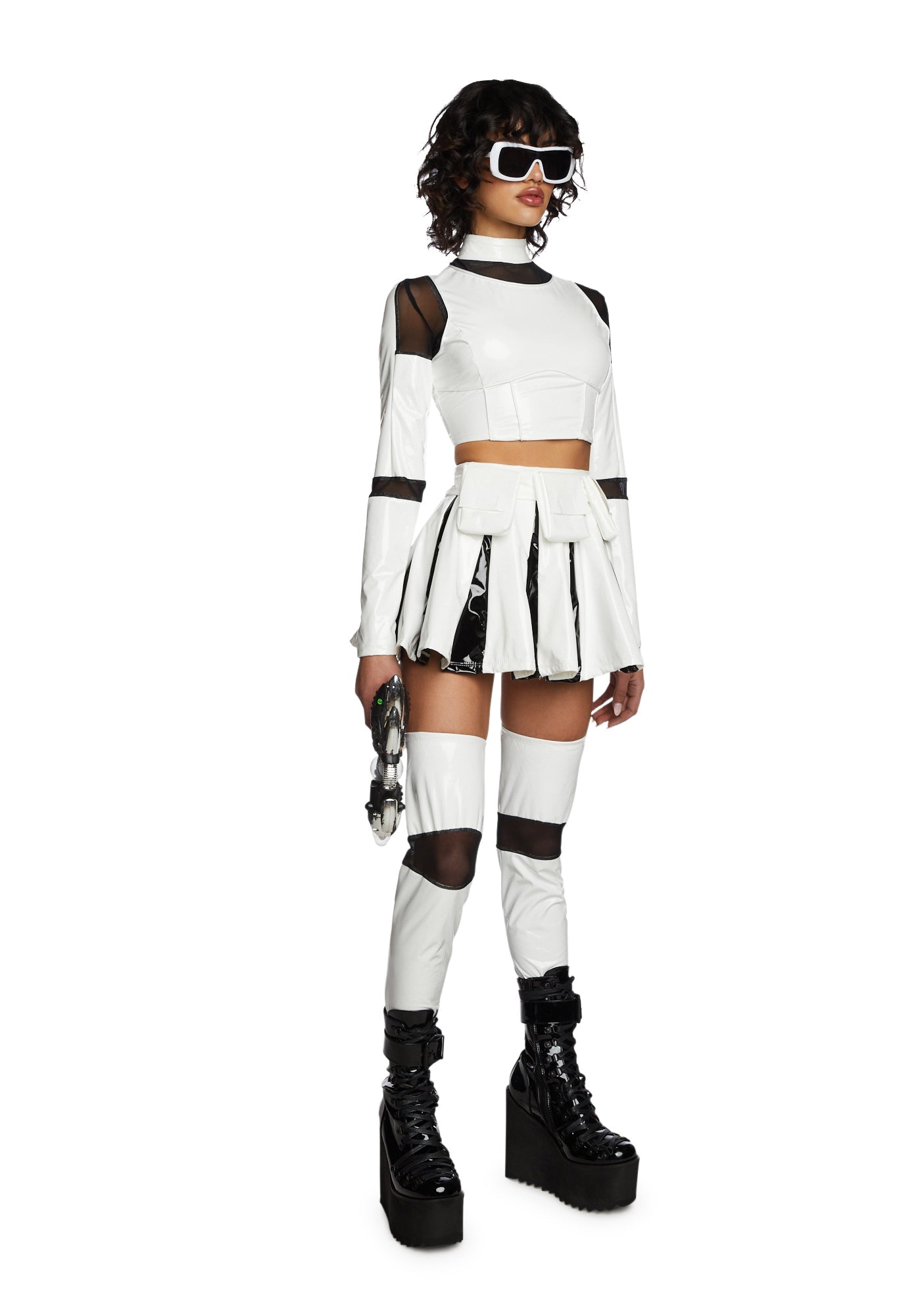 seven|white